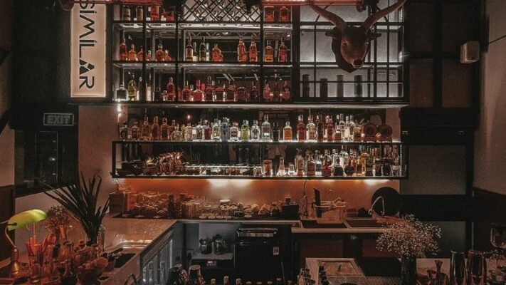 Không gian bày trí của Similar Cocktail Bar